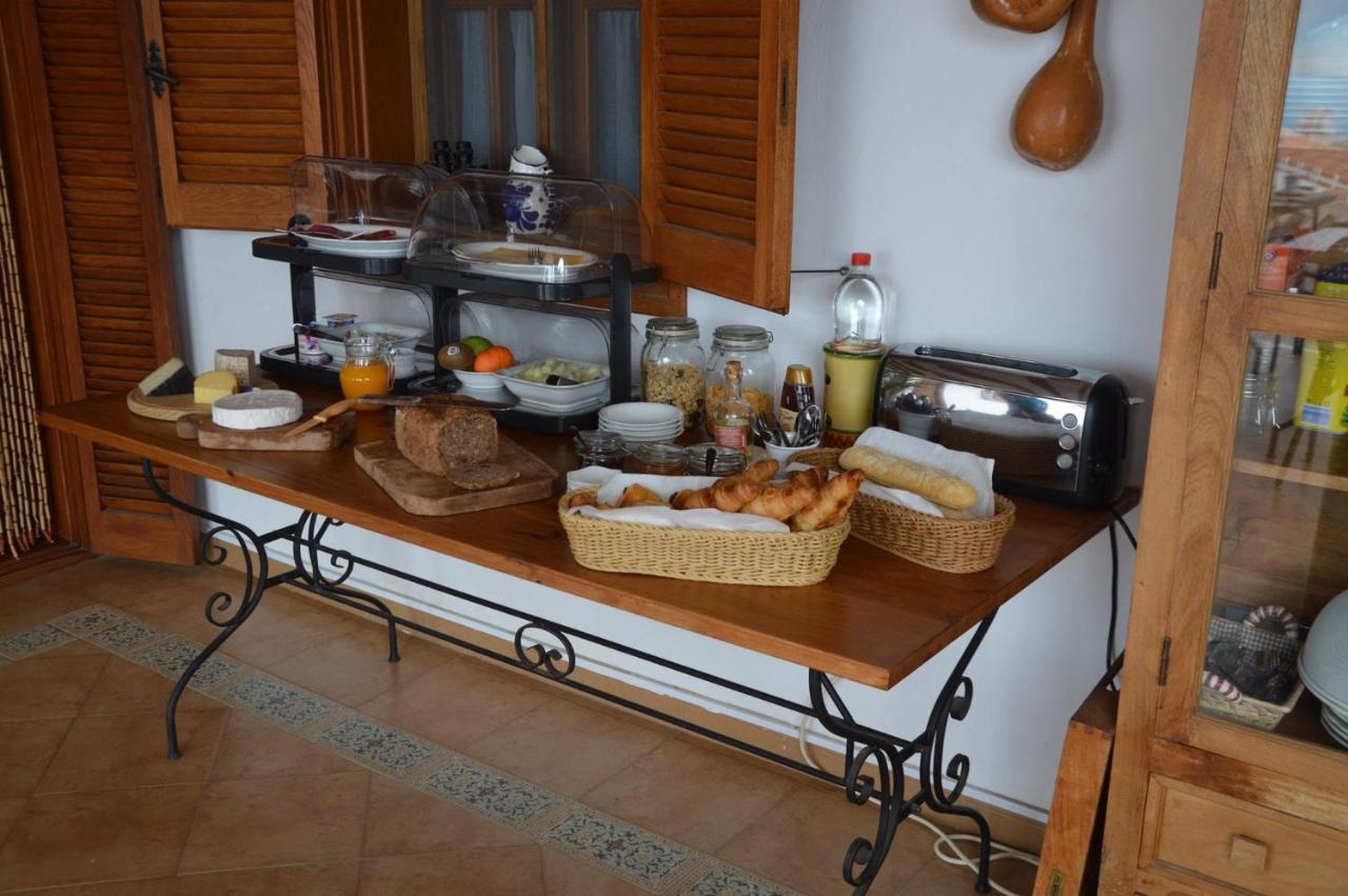 Bed and breakfast Casa Roble 3*
