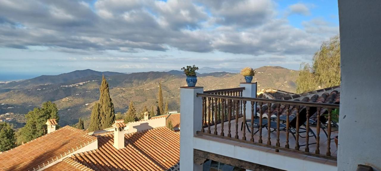Bed and breakfast Casa Roble Cómpeta