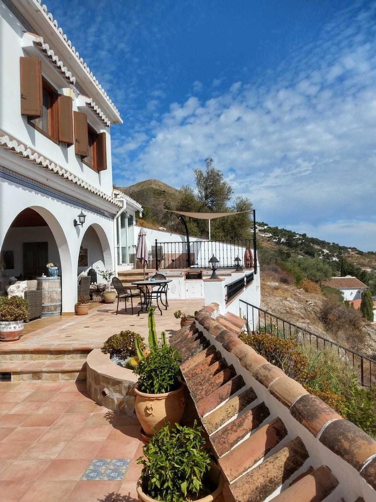 Casa Roble Bed and breakfast